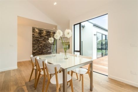 Photo of property in 43 Chepstow Avenue, Fendalton, Christchurch, 8052