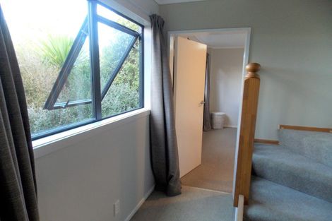 Photo of property in 21a Cotswold Crescent, Newlands, Wellington, 6037