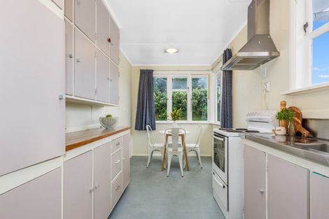 Photo of property in 12 Cornwall Crescent, Cannons Creek, Porirua, 5024