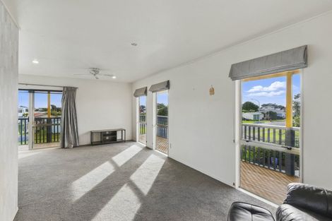 Photo of property in 9 Takitimu Street, Waitarere Beach, Levin, 5510