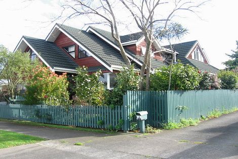 Photo of property in 4 Innes Place, Roslyn, Palmerston North, 4414