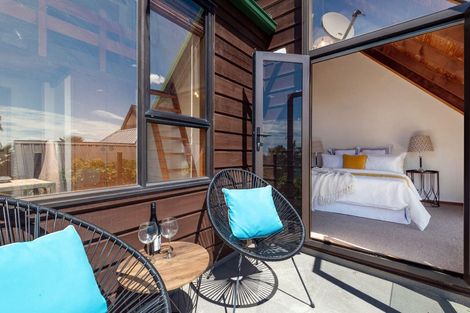 Photo of property in 3 Mizpah Road, Waiake, Auckland, 0630