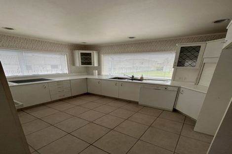 Photo of property in 12 Karaka Street, New Lynn, Auckland, 0600