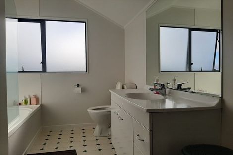 Photo of property in 46 Benchmark Drive, Massey, Auckland, 0614