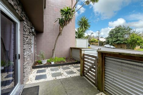 Photo of property in 2/57 Carrington Street, Lower Vogeltown, New Plymouth, 4310