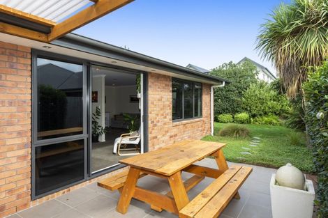 Photo of property in 28 Merrilees Place, Linwood, Christchurch, 8062