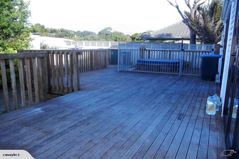 Photo of property in 3-3a Mana Avenue, Titahi Bay, Porirua, 5022