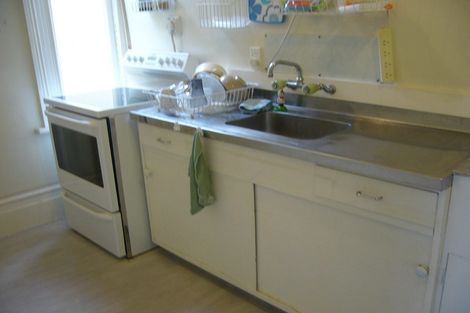 Photo of property in 4 Hawker Street, Mount Victoria, Wellington, 6011