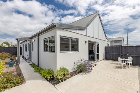 Photo of property in 1/49 Castletown Place, New Brighton, Christchurch, 8083