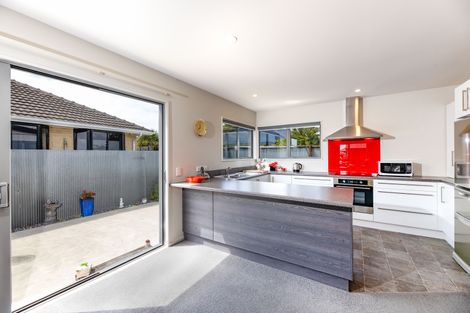 Photo of property in 1/49 Castletown Place, New Brighton, Christchurch, 8083