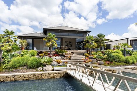 Photo of property in 13 Awatea Drive, Whitianga, 3510