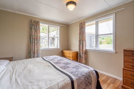 Photo of property in 9 Tararua Street, Paraparaumu, 5032