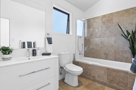 Photo of property in Point Ridge, 1/130 Gills Road, Albany Heights, Auckland, 0632