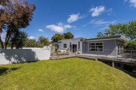 Photo of property in 48 Tiromoana Road, Raumati South, Paraparaumu, 5032