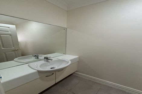 Photo of property in 136 Cook Street, Cockle Bay, Auckland, 2014