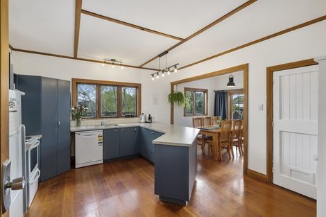Photo of property in 20 Perrin Place, Kelvin Grove, Palmerston North, 4414