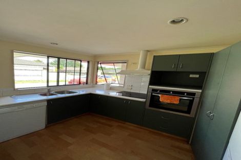 Photo of property in 12 Farnham Close, Rototuna North, Hamilton, 3210