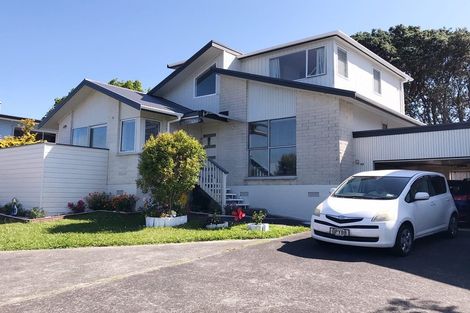 Photo of property in 1/25 Aotearoa Terrace, Murrays Bay, Auckland, 0630