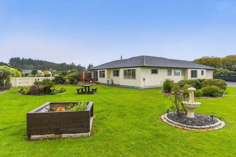 Photo of property in 51 Garth Road, Levin, 5571