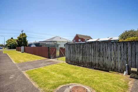 Photo of property in 9 Parris Street, Waitara, 4320