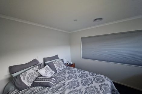 Photo of property in 141 Amesbury Drive, Churton Park, Wellington, 6037