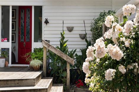 Photo of property in 23 Wharf Road, Clarks Beach, Pukekohe, 2679