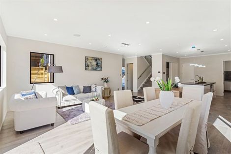 Photo of property in 1 Pae Lane, Flat Bush, Auckland, 2019