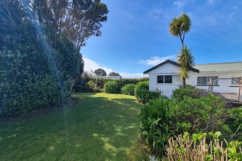 Photo of property in 163 Tasman Street, Opunake, 4616