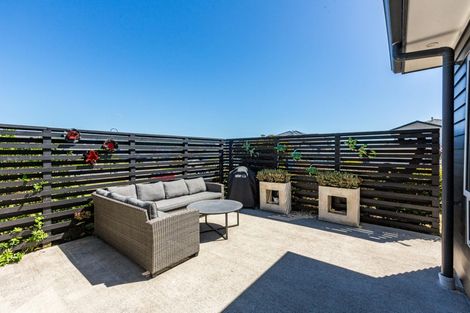 Photo of property in 34 Margaret Shields Avenue, Aotea, Porirua, 5024