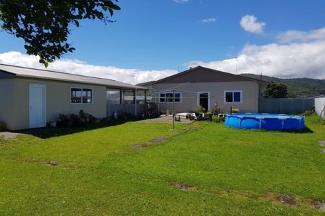 Photo of property in 120 Blake Street, Blaketown, Greymouth, 7805