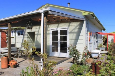 Photo of property in 35 Romilly Street, Westport, 7825