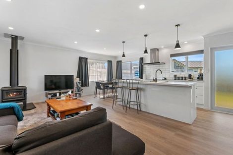 Photo of property in 14b Pohutukawa Drive, Owhata, Rotorua, 3010