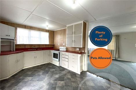 Photo of property in 13 Keeling Road, Henderson, Auckland, 0612