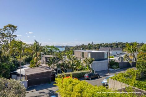 Photo of property in 2/5 Edgars Road, Westmere, Auckland, 1022