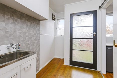 Photo of property in 2/26 Navigator Place, Papatoetoe, Auckland, 2025