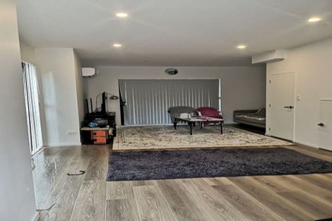 Photo of property in 9b Poruru Close, Papakura, 2110