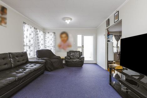 Photo of property in 26 Gambare Place, Wattle Downs, Auckland, 2103