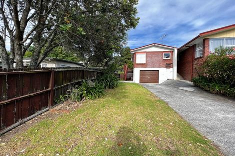 Photo of property in 2/2 Gretel Place, Hillcrest, Auckland, 0627