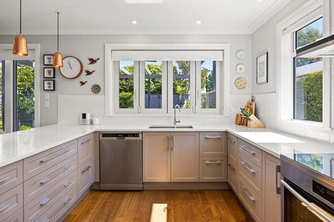 Photo of property in 42 Normans Road, Strowan, Christchurch, 8052