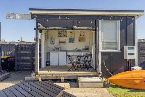 Photo of property in 14 Mermaid Place, Whitianga, 3510