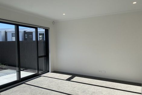 Photo of property in 18 Hema Road, Hobsonville, Auckland, 0616