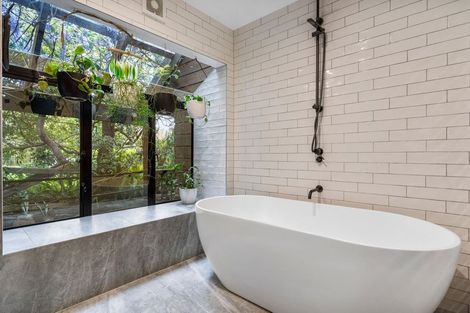 Photo of property in 2/36 Beulah Avenue, Rothesay Bay, Auckland, 0630