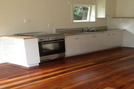 Photo of property in 36 Neptune Avenue, Beach Haven, Auckland, 0626