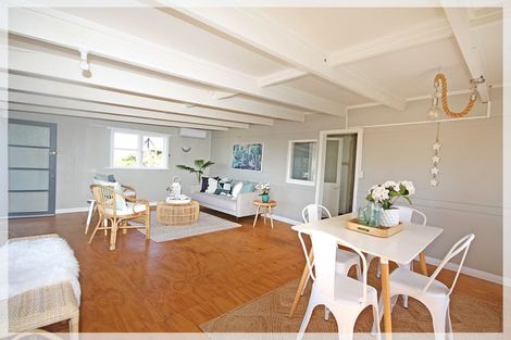 Photo of property in 120 Seabury Avenue, Foxton Beach, Foxton, 4815