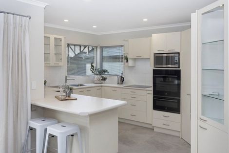 Photo of property in 230a Lake Terrace Road, Shirley, Christchurch, 8061