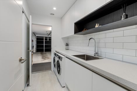 Photo of property in 211 Wingatui Road, Mosgiel, 9024