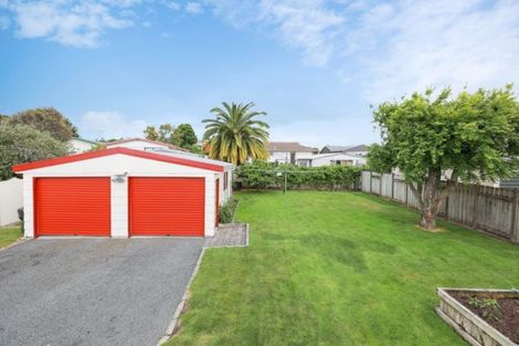 Photo of property in 18 Lindsay Crescent, Nawton, Hamilton, 3200