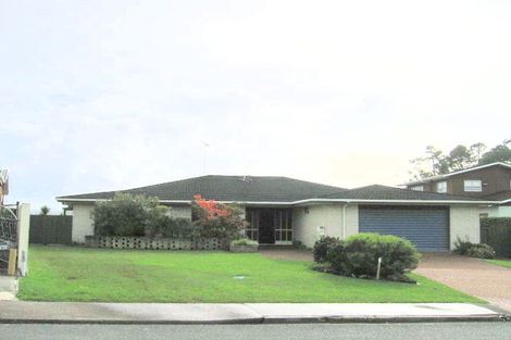 Photo of property in 65 Rosario Crescent, Red Beach, 0932