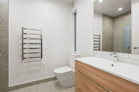 Photo of property in 2/24 Pickering Crescent, Chedworth, Hamilton, 3210