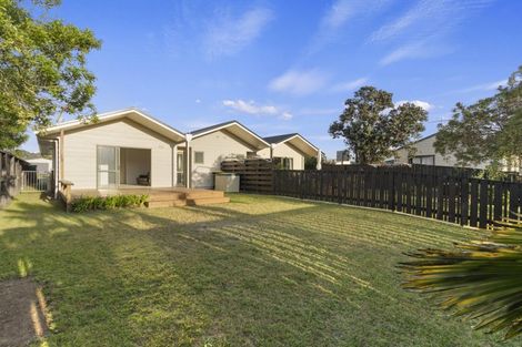Photo of property in 136b Sharyn Place, Whangamata, 3620